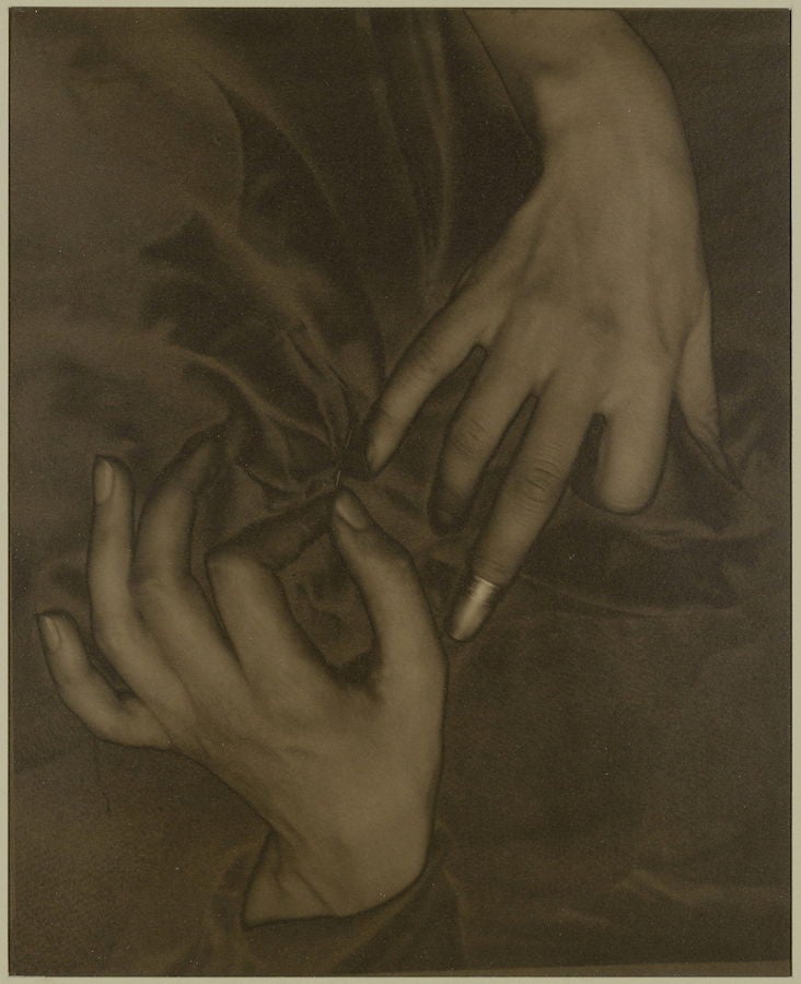 Alfred Stieglitz, Georgia O'Keeffe Hands and Thimble, 1919